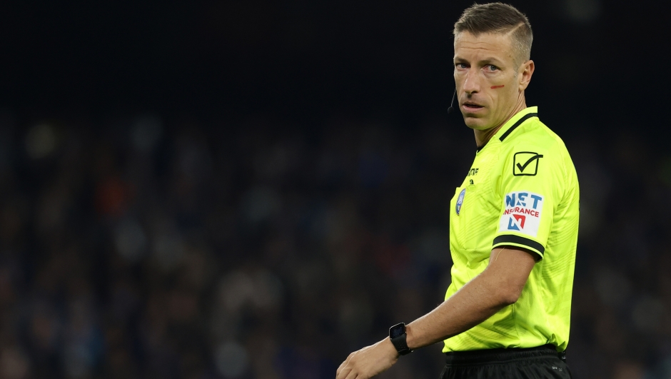 Referee?s Davide Massa  during the Serie A soccer match between Napoli and Roma at the Diego Armando Maradona Stadium in Naples, southern italy - Sunday , November 24 , 2024. Sport - Soccer . 
(Photo by Alessandro Garofalo/LaPresse)