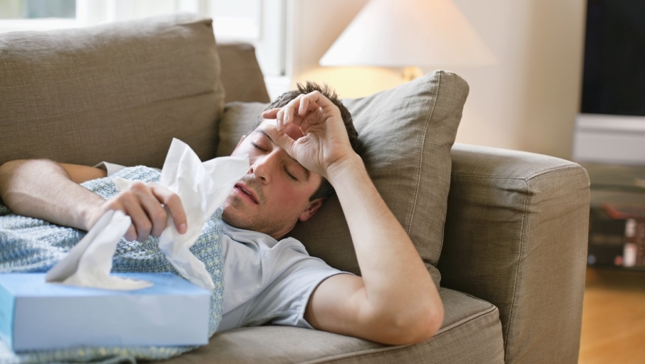 Uomo soffre di più con l'influenza?