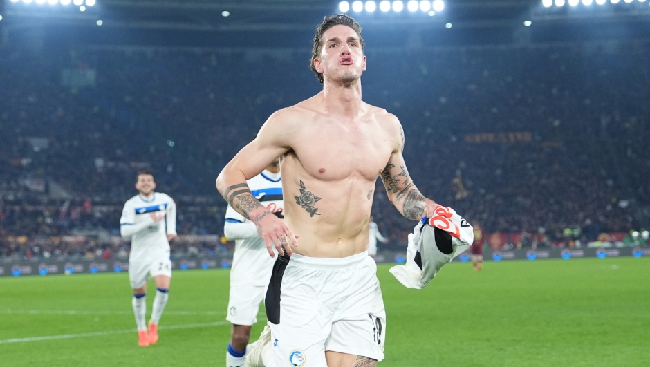 Atalanta’s Nicolo Zaniolo celebrates after scoring 0-2 during the Serie A EniLive soccer match between Roma and Atalanta at the Rome's Olympic stadium, Italy - Monday
 December 2, 2024 - Sport  Soccer ( Photo by Alfredo Falcone/LaPresse )