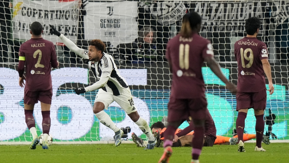 Juventus' Weston McKennie celebrates his side's second goal during the Champions League, opening phase soccer match between Juventus and Manchester City at the Allianz stadium in Turin, Italy, Tuesday, Wednesday, Dec.11, 2024. (AP Photo/Luca Bruno)