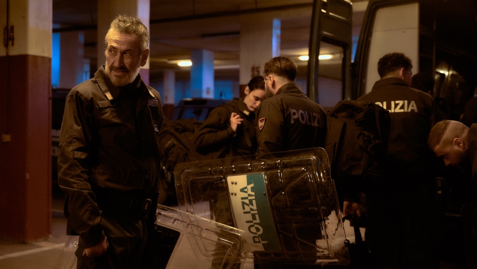 ACAB, la nuova serie con Marco Giallini  disponibile su Netflix