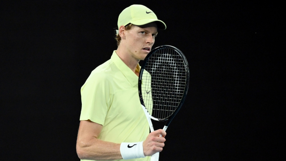 epa11833031 Jannik Sinner of Italy looks on during his Men's Singles round 3 match against Marcos Giron of USA at the Australian Open tennis tournament in Melbourne, Australia, 18 January 2025.  EPA/JOEL CARRETT AUSTRALIA AND NEW ZEALAND OUT