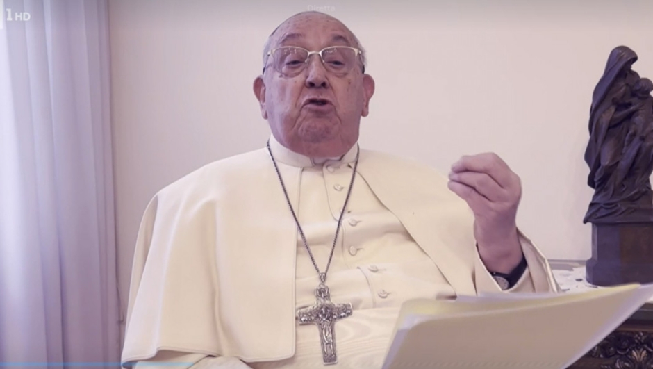 Papa Francesco a Sanremo 2025 con un videomessaggio: "La musica porta pace e fratellanza"