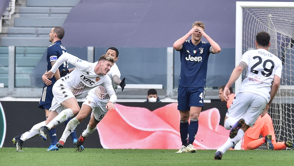 Beneventos Adolfo Gaich jubilates after scoring the goal (0-1) during the italian Serie A soccer match Juventus FC vs Benevento Calcio at the Allianz Stadium in Turin, Italy, 21 March 2021 ANSA/ALESSANDRO DI MARCO