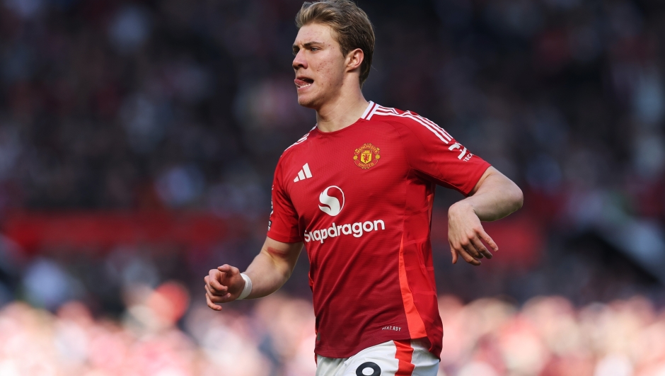  Rasmus Hojlund of Manchester United looks on during the Premier League match between Manchester United FC and Wolverhampton Wanderers FC at Old Trafford on April 20, 2025 in Manchester, England. (Photo by Carl Recine/Getty Images)