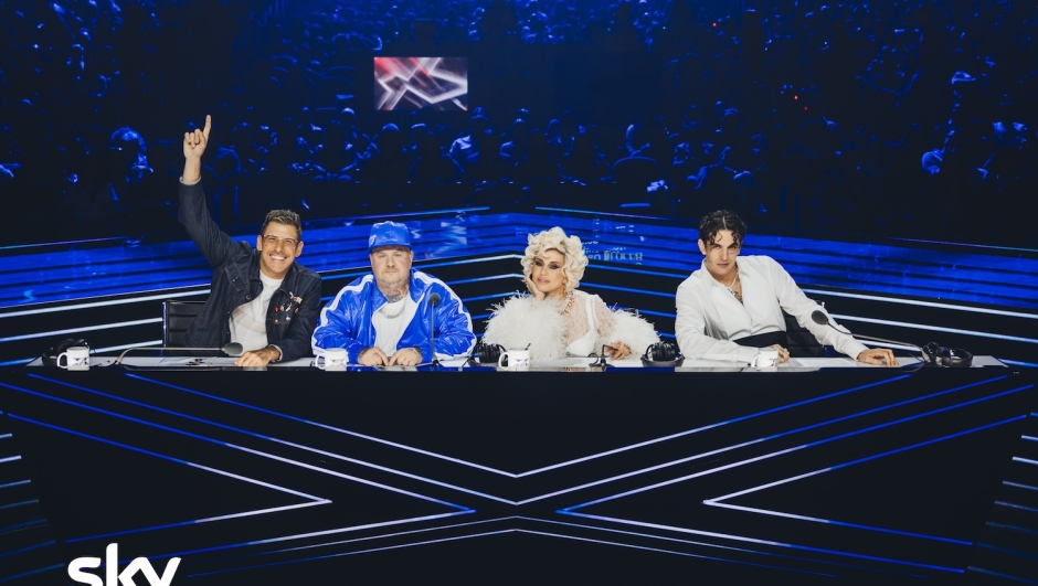  doppia eliminazione e Mika ospite