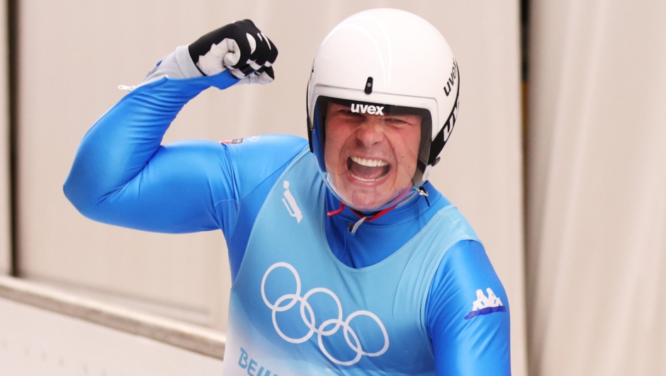  Dominik Fischnaller of Team Italy celebrates winning bronze in the Men's Singles Luge Run 4 on day two of the Beijing 2022 Winter Olympic Games at National Sliding Centre on February 06, 2022 in Yanqing, China. (Photo by Adam Pretty/Getty Images)
