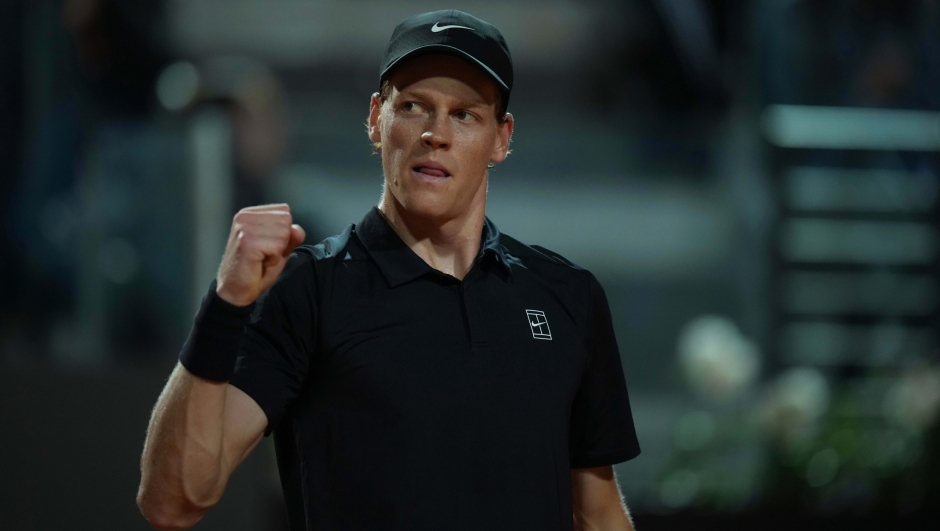 Italy's Jannik Sinner celebrates as he plays against Daniil Medvedev of Russia during their semifinal match at the Italian Open tennis tournament in Rome, Friday, May 15, 2026. (AP Photo/Andrew Medichini)