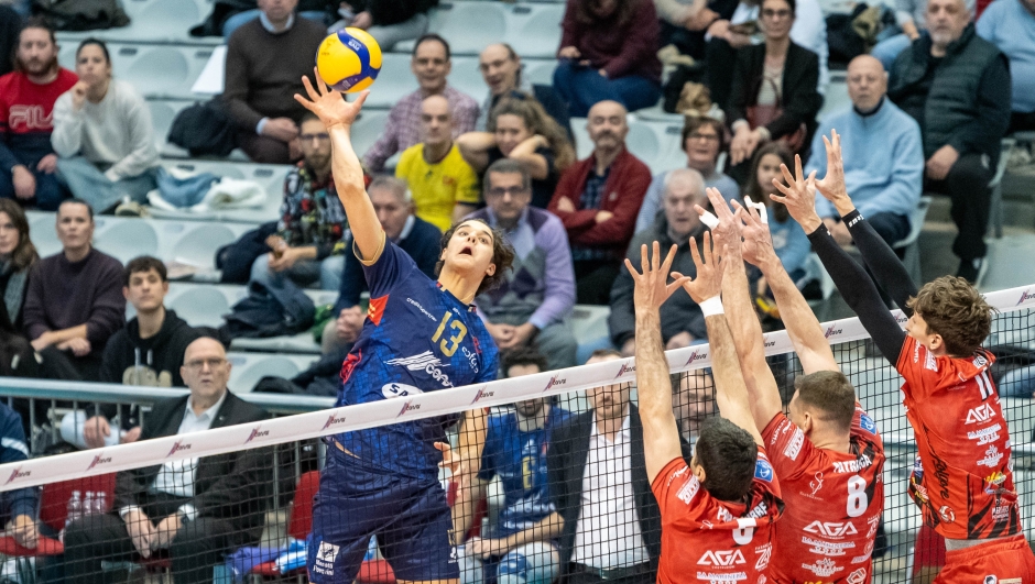 VOLLEY PALLAVOLO. Consar Ravenna - Romeo Sorrento 3-0