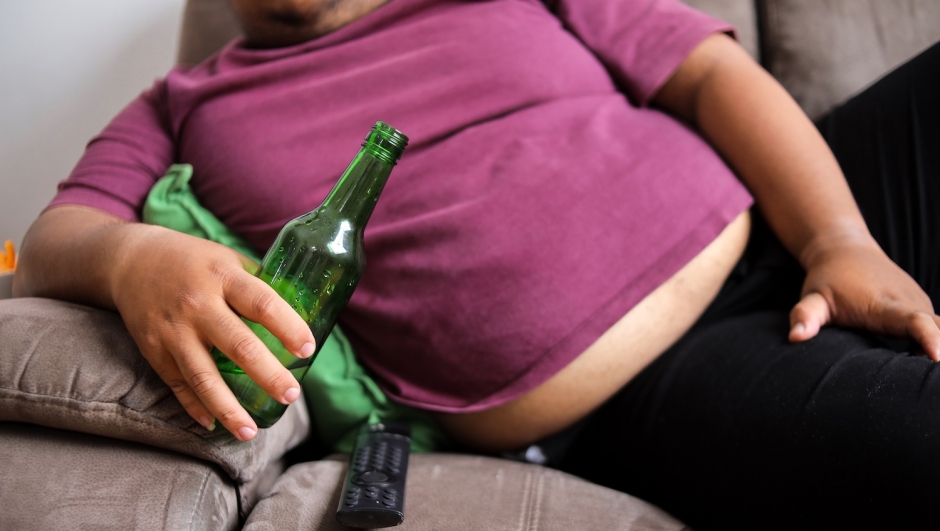  la "pancia da birra" è uno dei fattori di rischio