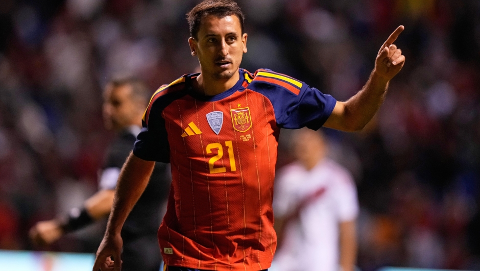 Spain's Mikel Oyarzabal celebrates his side's opening goal an international soccer match against Peru in Puebla, Mexico, Monday, June 8, 2026. (AP Photo/Fernando Llano)      Associate Press/ LaPresse Only Italy and Spain