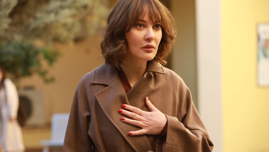 Forbidden Fruit, Far Away e Tutto per la mia famiglia le anticipazioni del 15 luglio