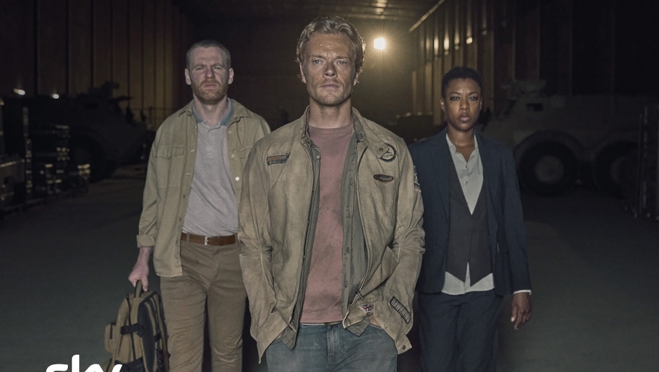 Atomic, al via su Sky la serie d'azione con Alfie Allen, Shazad Latif e Samira Wiley