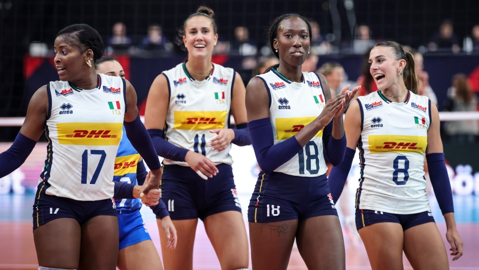 From left, Italy's Myriam Fatime Sylla, Anna Danesi, Paola Egonu and Alessia Orro celebrate during the women's EuroVolley 2026 European Championship pool D match between Croatia and Italy at Scandinavium arena in Gothenburg, Sweden, Friday Aug. 21, 2026. (Adam Ihse/TT via AP)