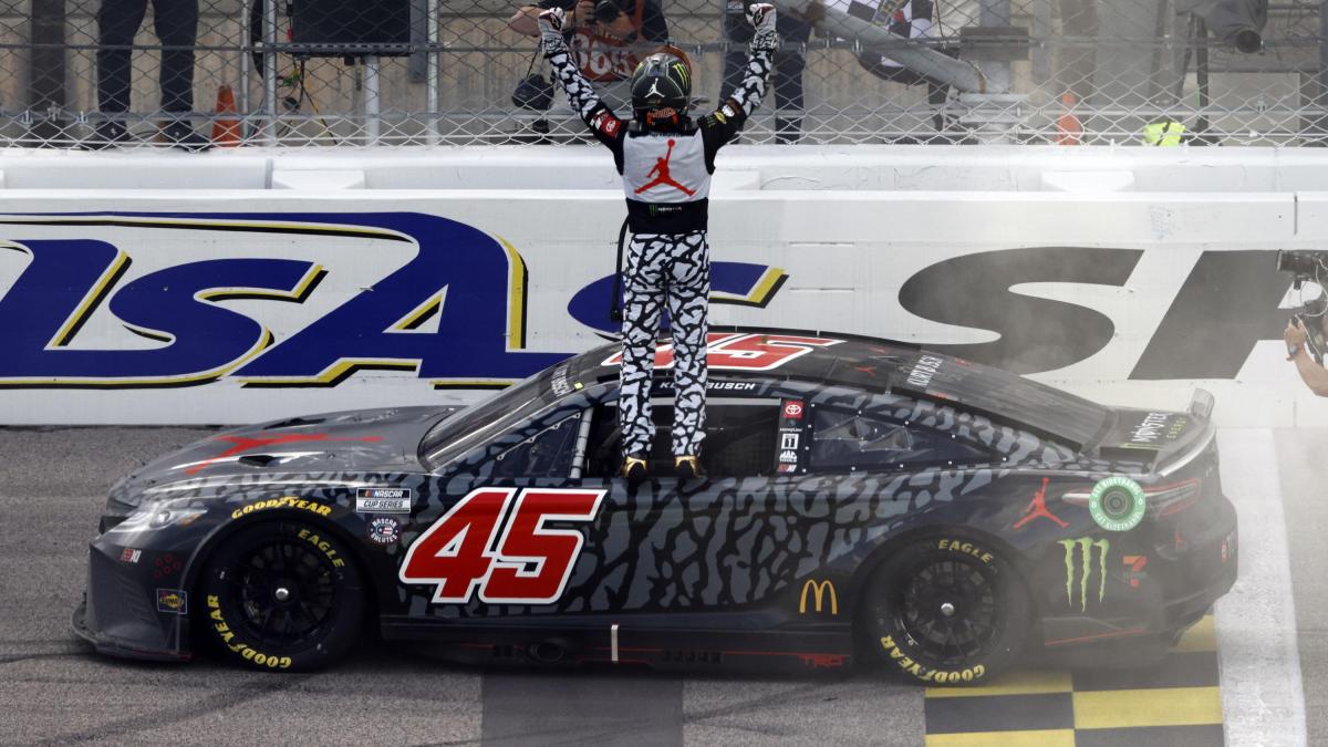 Nascar, il team di Michael Jordan vince a Kansas City Gazzetta.it