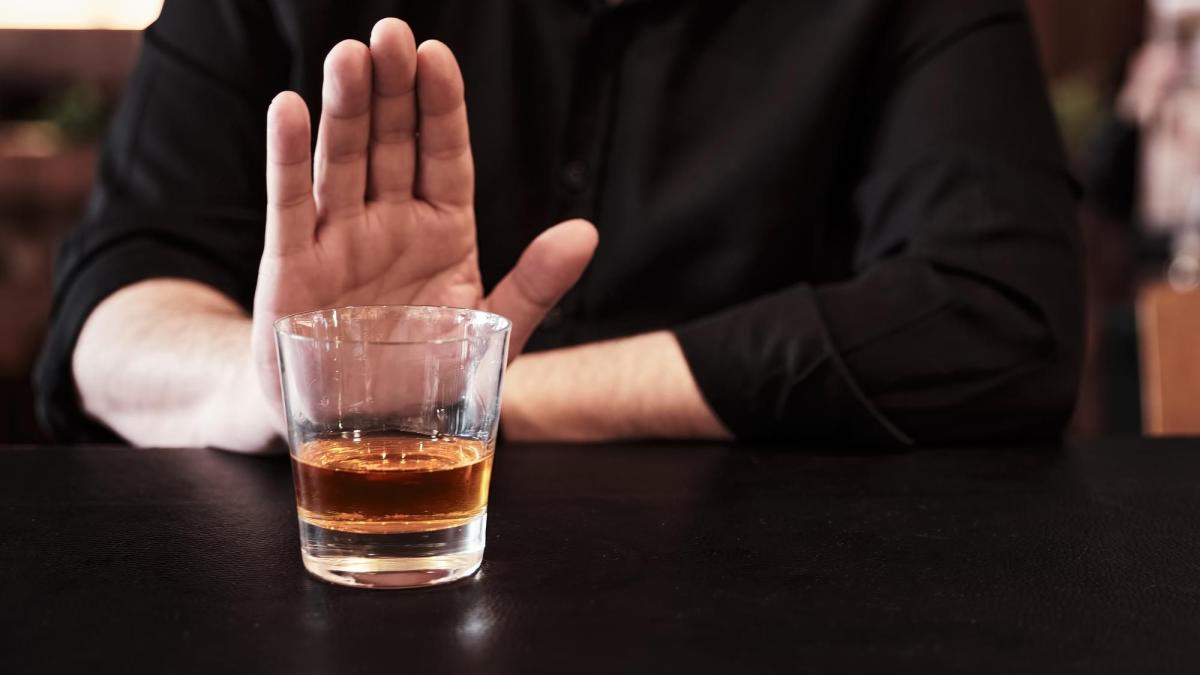 Canada, new alcohol guidelines "maximum two drinks per week