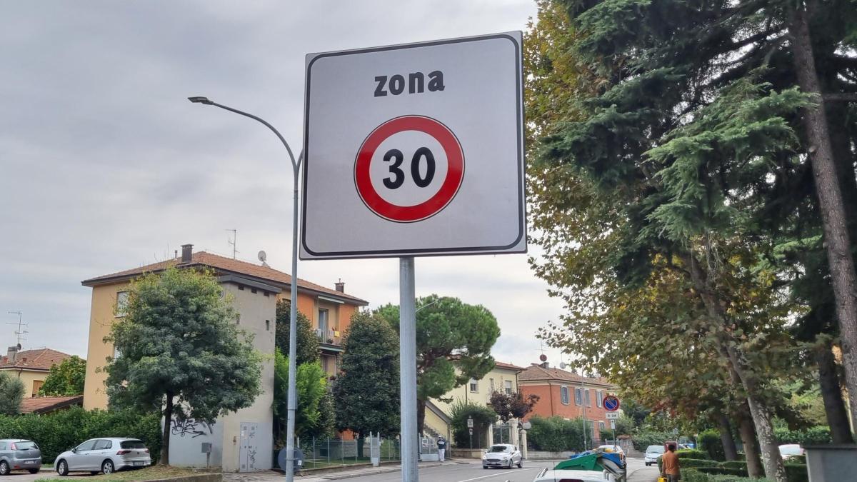 bologna il tar annulla il limite dei 30 km h il sindaco lepore avanti con il progetto salva vite