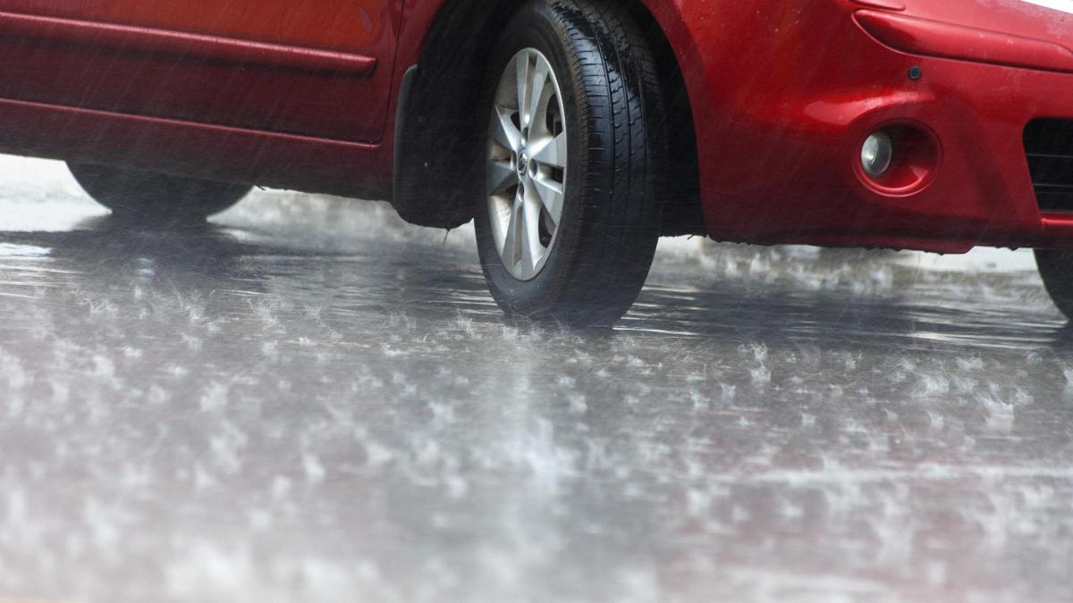 Pioggia e asfalto bagnato, come affrontarli in sicurezza