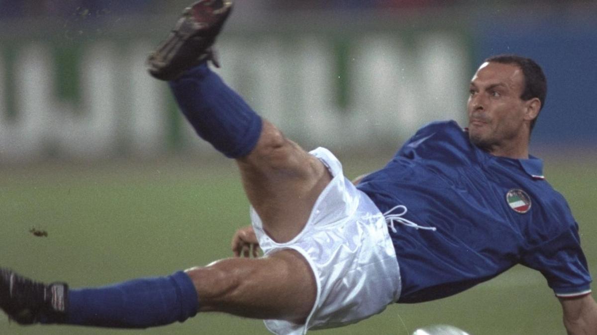 La Gazzetta Dello Sport 23 Giugno 1990 Baggio Schillaci Camerun Uruguay