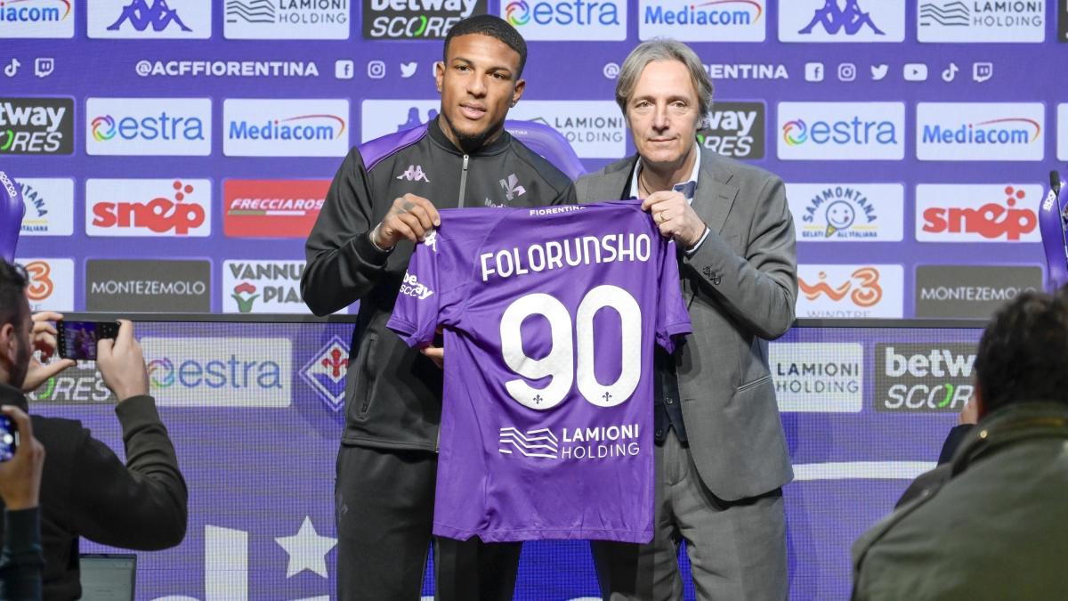 Fiorentina in ritiro, il dg Ferrari: "Con Vanoli migliorate alcune cose". E conferma Paratici