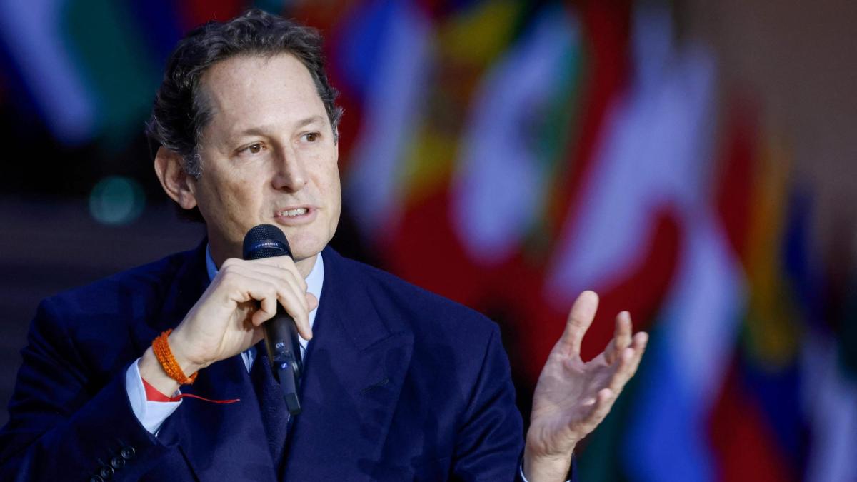Elkann blinda la Juve: "Futuro luminoso". Poi cita Sivori: "Quando sembra che tutto sia perduto..."