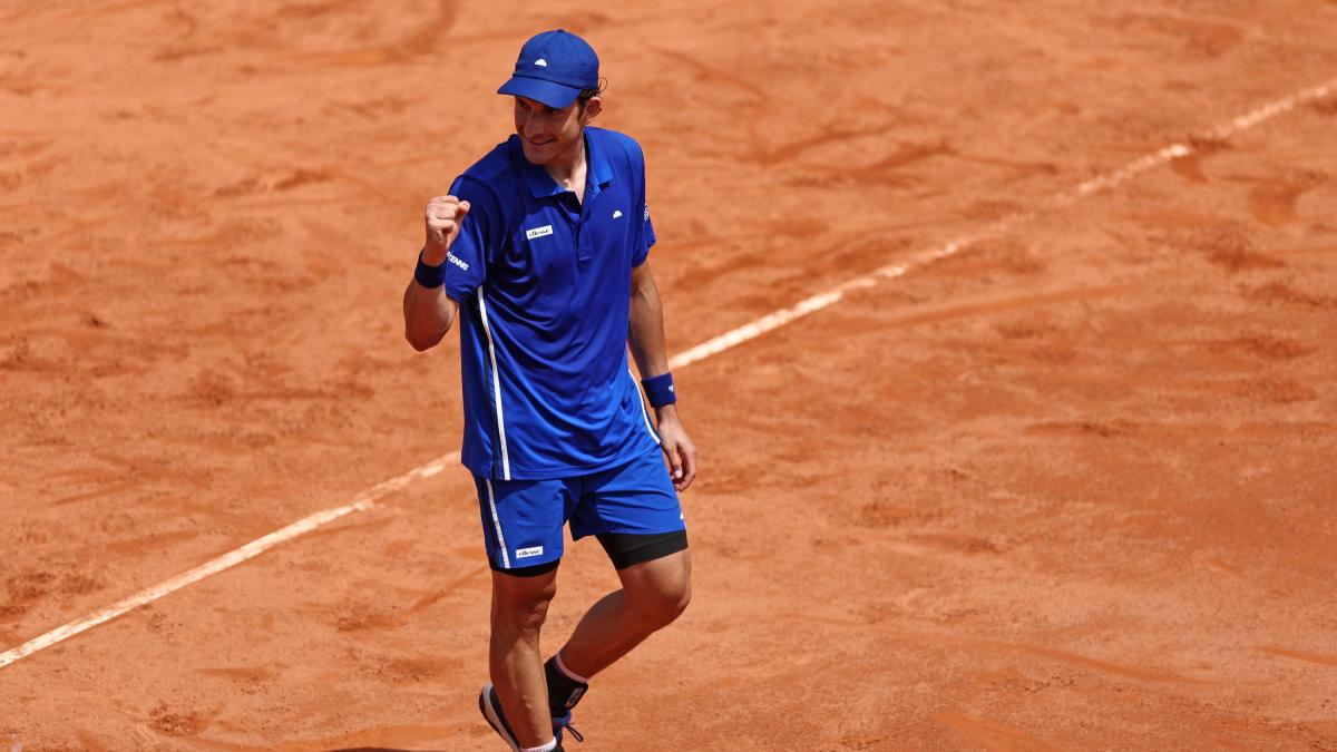 Passaro, che impresa con Dimitrov. Al terzo turno di Roma come un anno fa