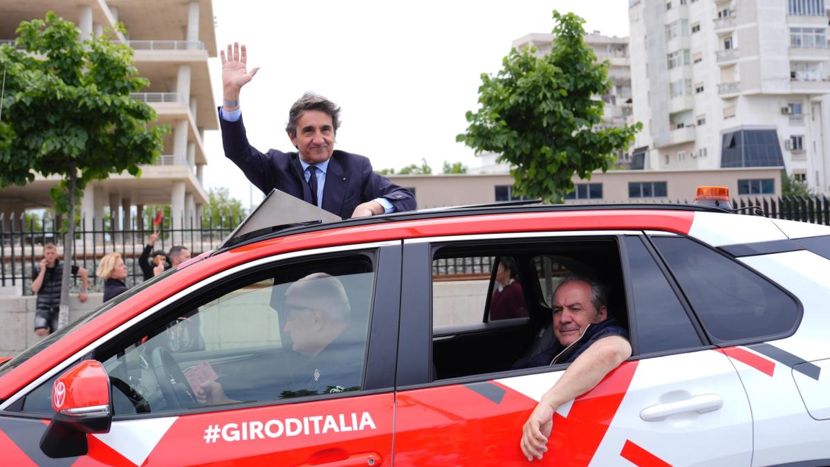 Cairo: "E' un Giro internazionale. Che entusiasmo in Albania! Spero che all'ultima tappa ci sia il Papa"