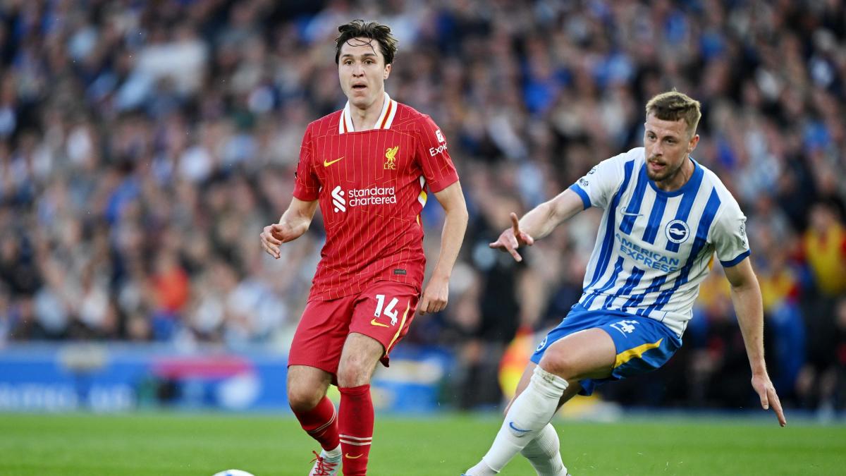 Chiesa, comparsa a Liverpool. Slot non lo "vede", idea prestito in Serie A