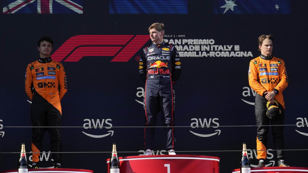 La gestione McLaren e gli assi di Verstappen: perché il duello Piastri-Norris può "aiutare" Max