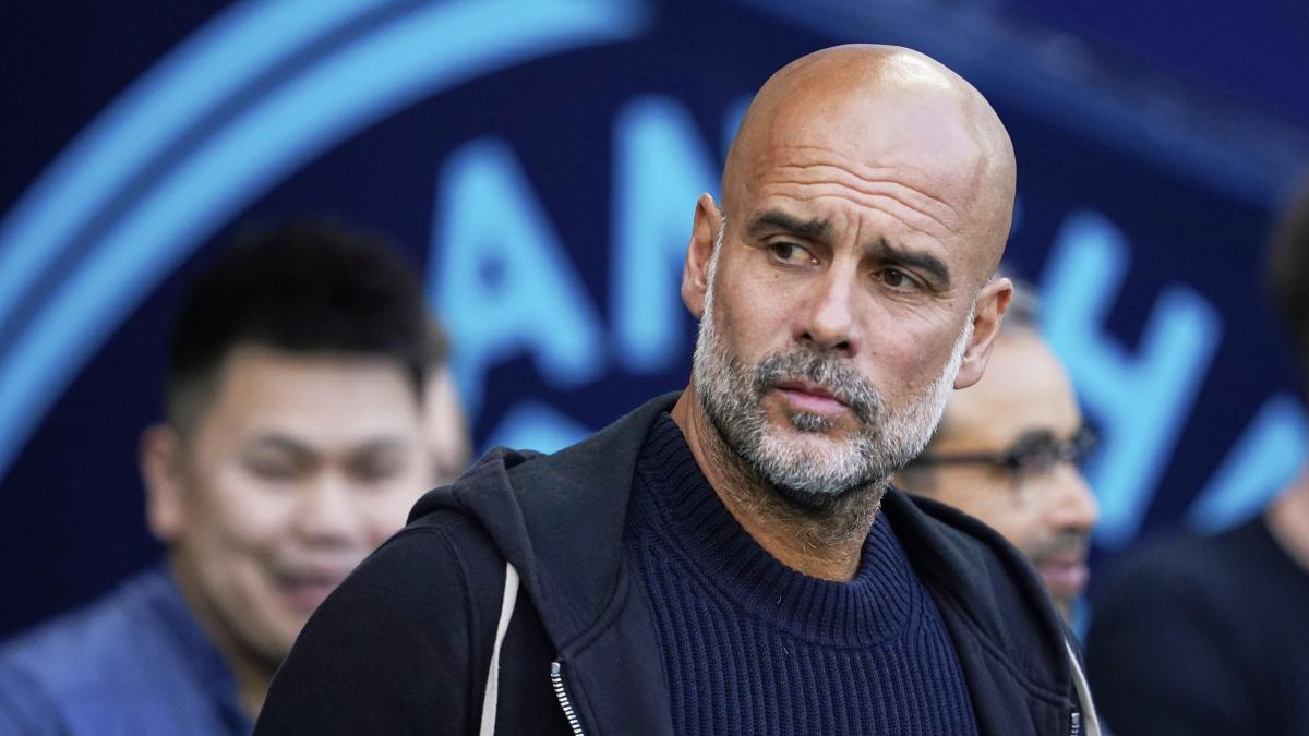 Guardiola avvisa il City: "Se non mi sfoltite la rosa me ne vado"