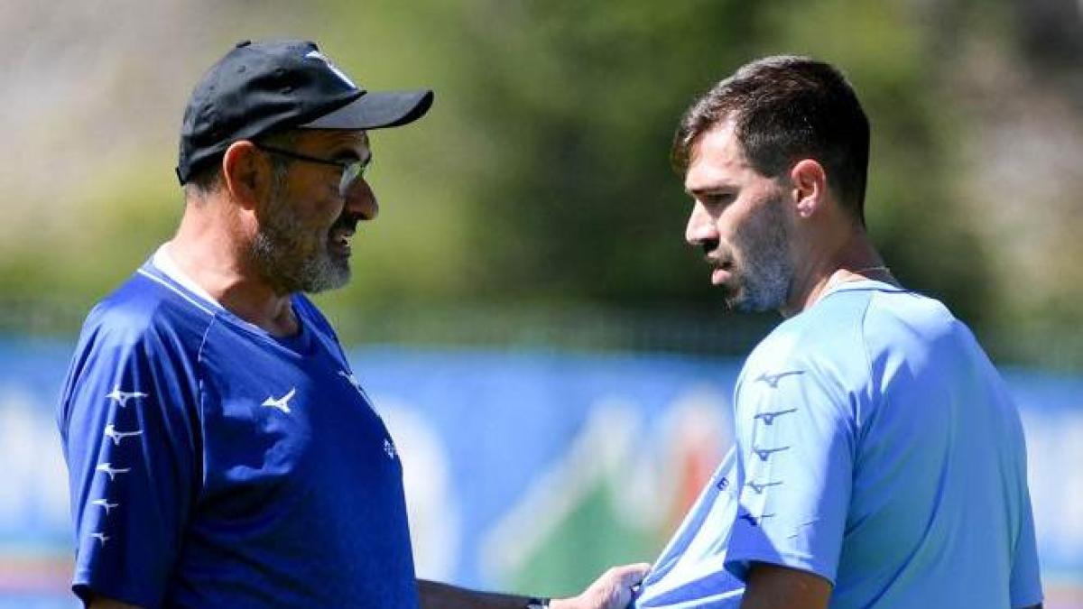 lazio sarri scatta l ora x e a roma lo attendono i suoi fedelissimi da Gazzetta.it lazio sarri scatta l ora x e a roma lo attendono i suoi fedelissimi