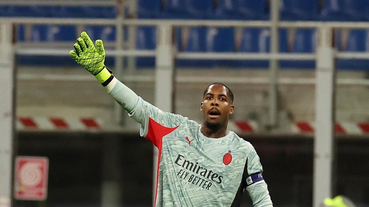 Il Chelsea piomba su Maignan: i Blues trattano col Milan, vogliono il portiere al Mondiale per club Il Chelsea piomba su Maignan: i Blues trattano col Milan, vogliono il portiere al Mondiale per club