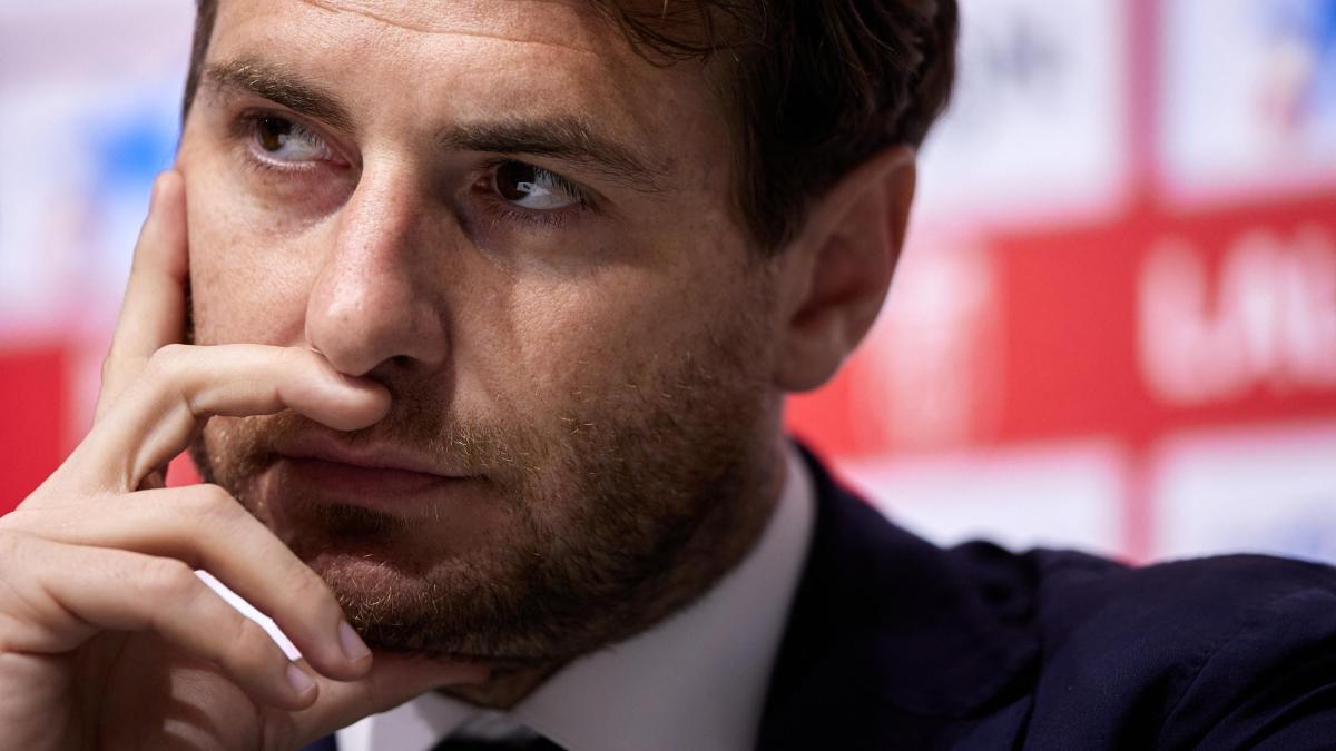 Taccuino, dettagli e un biglietto sempre in tasca: Tognozzi e la magia di scoprire il calcio Taccuino, dettagli e un biglietto sempre in tasca: Tognozzi e la magia di scoprire il calcio