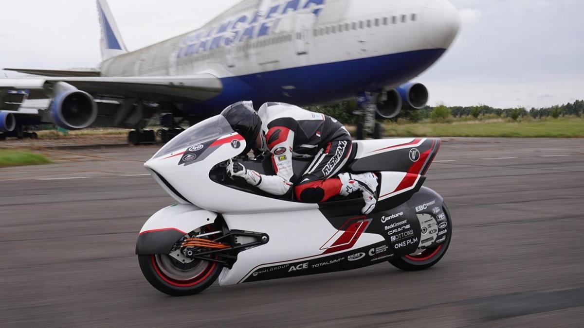 wmc 250 ev la moto elettrica a trazione integrale che vuole il record di biaggi