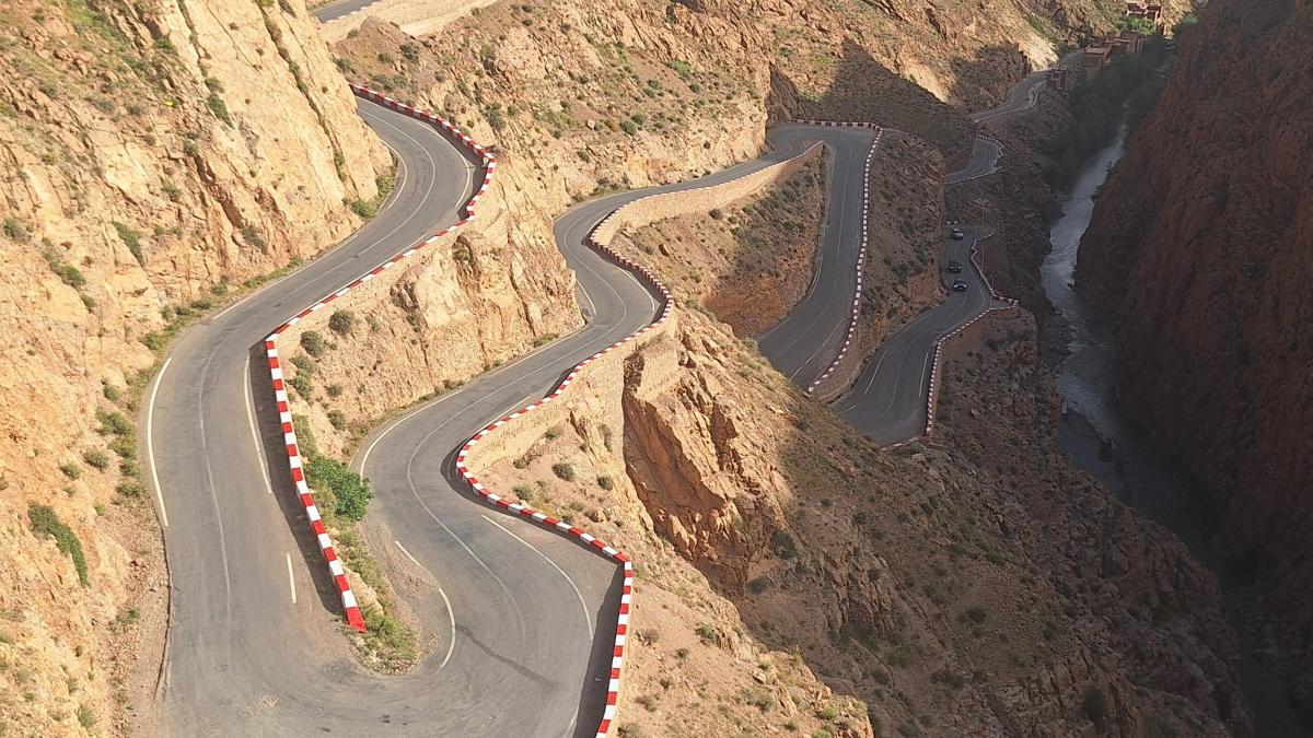 Marocco in moto, viaggio di 4.000 km: tappa per tappa con hotel, ristoranti, cosa vedere e cosa evitare Marocco in moto, viaggio di 4.000 km: tappa per tappa con hotel, ristoranti, cosa vedere e cosa evitare