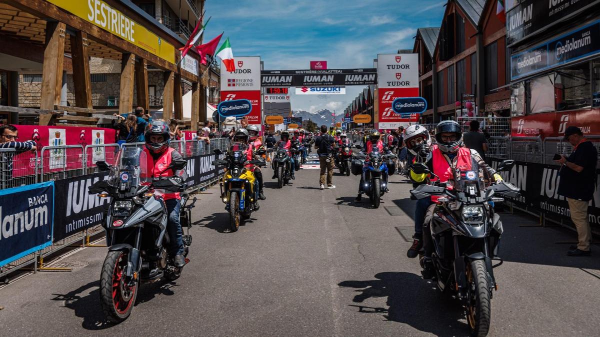 Suzuki V Strom Day 2025: con la 800 DE sulle salite del Giro d Suzuki V Strom Day 2025: con la 800 DE sulle salite del Giro d