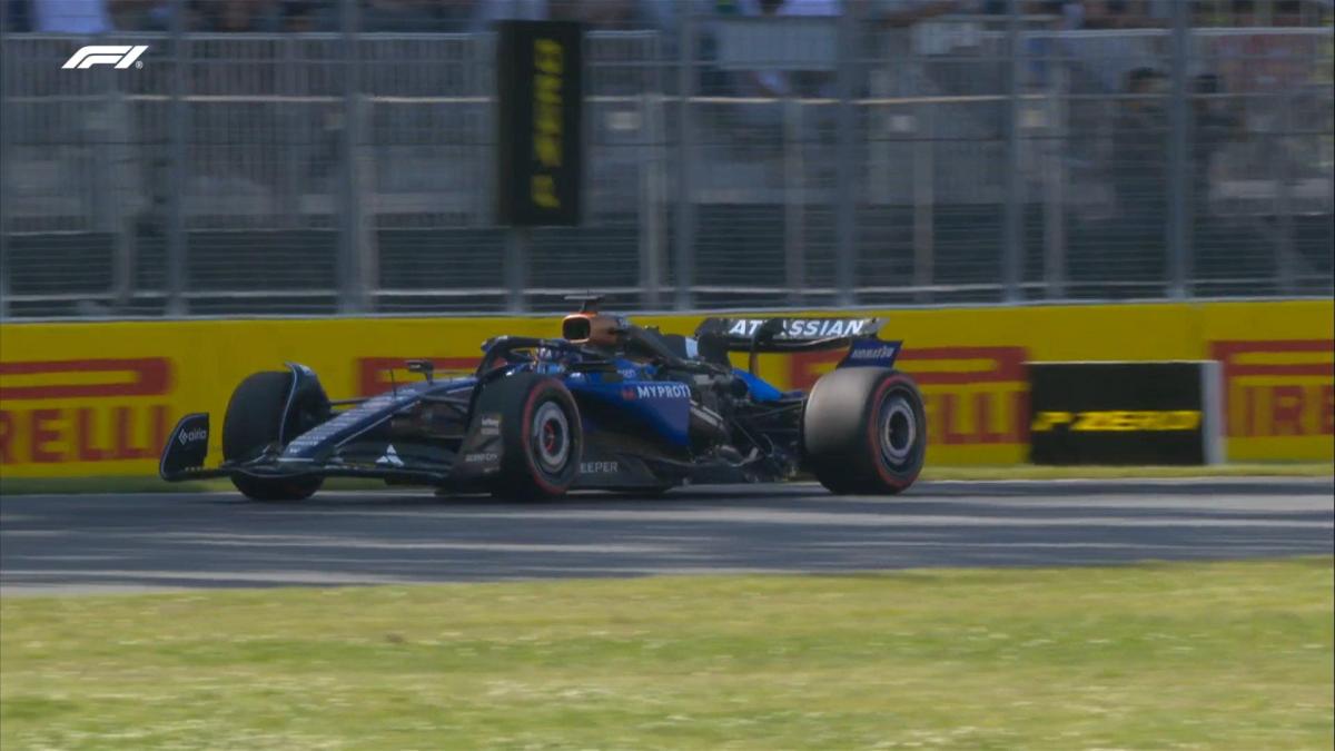 Incredibile a Montreal: Albon perde il cofano in pieno rettilineo Incredibile a Montreal: Albon perde il cofano in pieno rettilineo