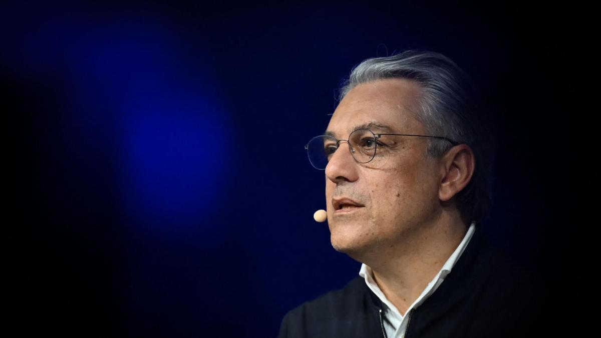 Renault, Luca de Meo lascia la guida del gruppo auto presente anche in F1 Renault, Luca de Meo lascia la guida del gruppo auto presente anche in F1