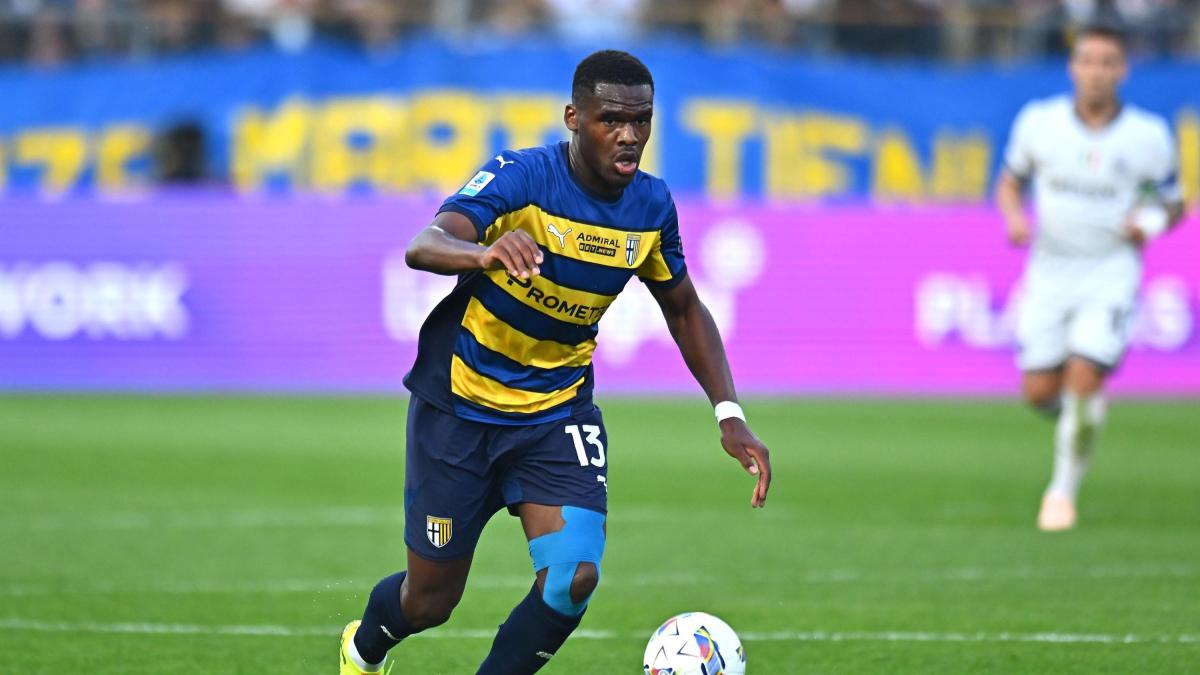 Chivu prende il jolly: come gioca Bonny e come si adatta alle altre punte dell Chivu prende il jolly: come gioca Bonny e come si adatta alle altre punte dell
