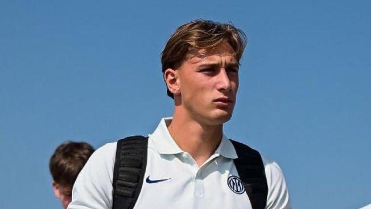 Chivu e quella fascia a sorpresa a Pio Esposito: "Capii che era fatto di un Chivu e quella fascia a sorpresa a Pio Esposito: "Capii che era fatto di un