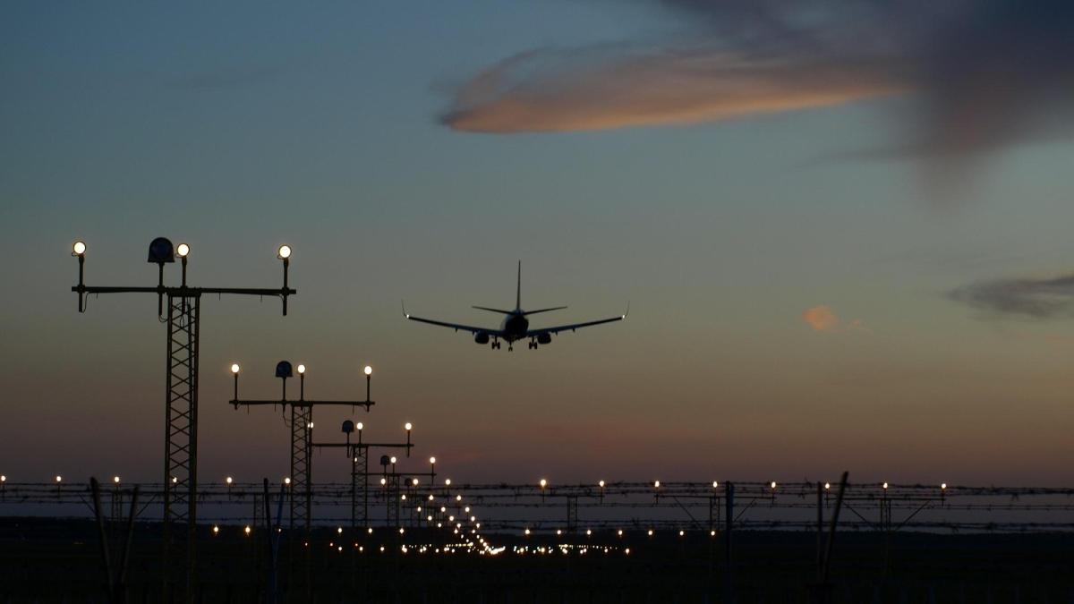 Aeroporti da record: il più trafficato, il più antico, il più grande, il più alto Aeroporti da record: il più trafficato, il più antico, il più grande, il più alto