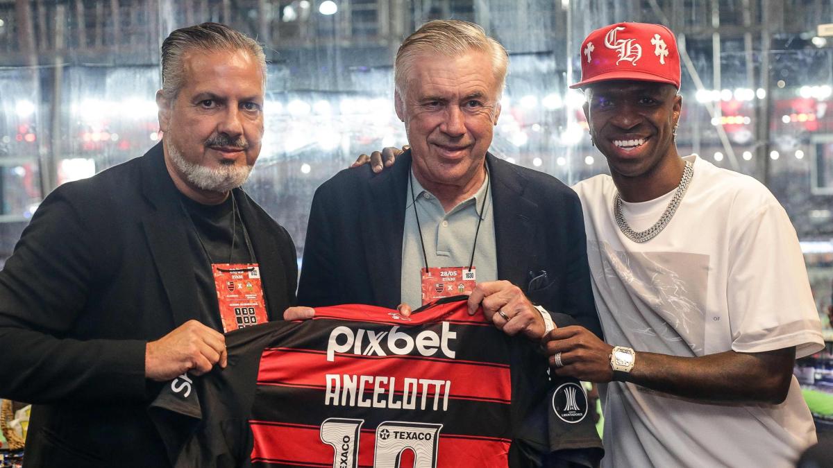 Boto, ds Flamengo: "Juve e Roma, per Wesley servono 30 milioni. Vorrei Vlahovic, lavorerei per il Milan" Boto, ds Flamengo: "Juve e Roma, per Wesley servono 30 milioni. Vorrei Vlahovic, lavorerei per il Milan"