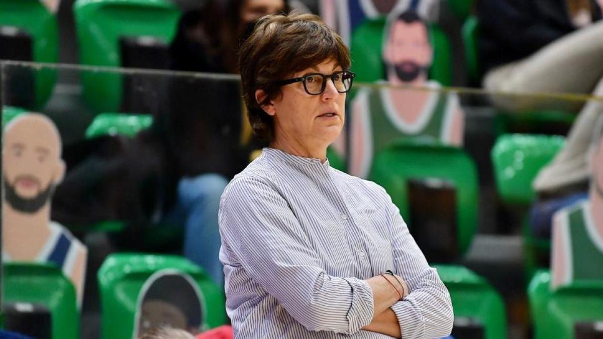 Sorpresa, Brescia chiama Cinzia Zanotti: potrebbe essere la prima donna a guidare un club maschile Sorpresa, Brescia chiama Cinzia Zanotti: potrebbe essere la prima donna a guidare un club maschile