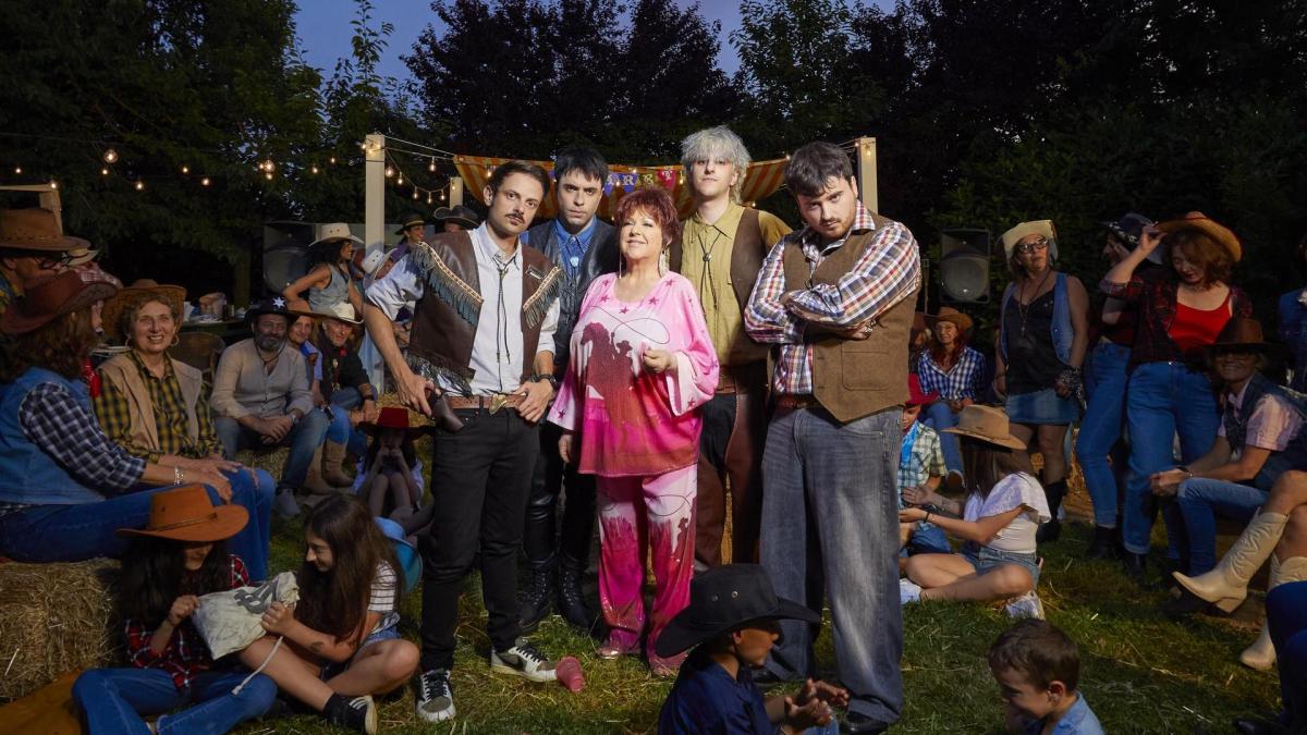 Orietta Berti e Rovazzi: dopo il "dissing" di nuovo insieme per un singolo estivo Orietta Berti e Rovazzi: dopo il "dissing" di nuovo insieme per un singolo estivo