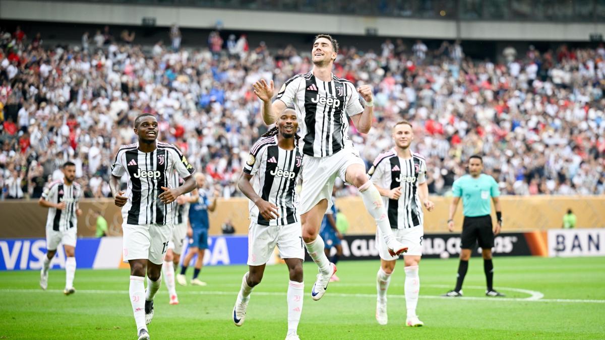 Sacchi: "La Juventus sta crescendo. E Tudor mi ricorda Conte in più aspetti" Sacchi: "La Juventus sta crescendo. E Tudor mi ricorda Conte in più aspetti"