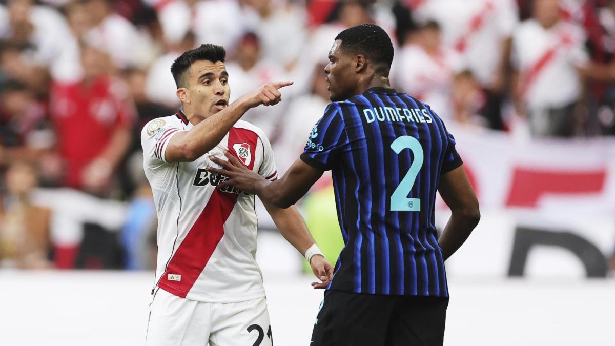 Dumfries Acuna, che rissa nel finale. Il motivo? Risale al Mondiale in Qatar... Dumfries Acuna, che rissa nel finale. Il motivo? Risale al Mondiale in Qatar...