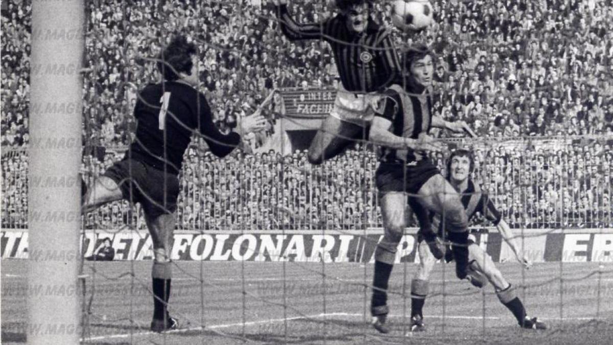sabadini io rocco rivera e la chitarra il mio calcio era musica