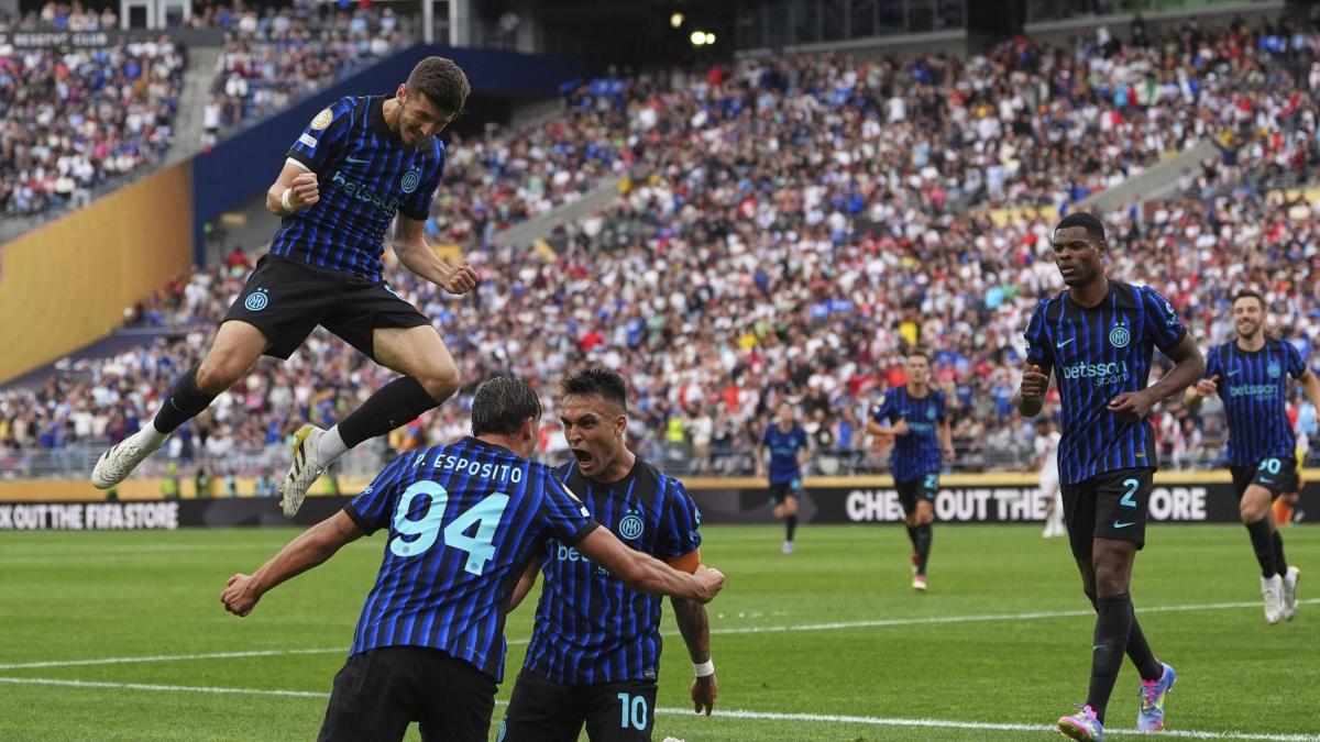 calha rientra in italia e flirta col galatasary ma c 232 super sucic come cambia l inter in mezzo