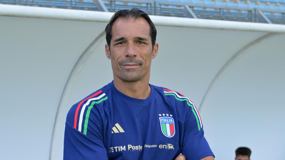 "Otto anni di amore e lavoro": Corradi lascia le Under azzurre, sarà nello staff di Allegri al Milan "Otto anni di amore e lavoro": Corradi lascia le Under azzurre, sarà nello staff di Allegri al Milan