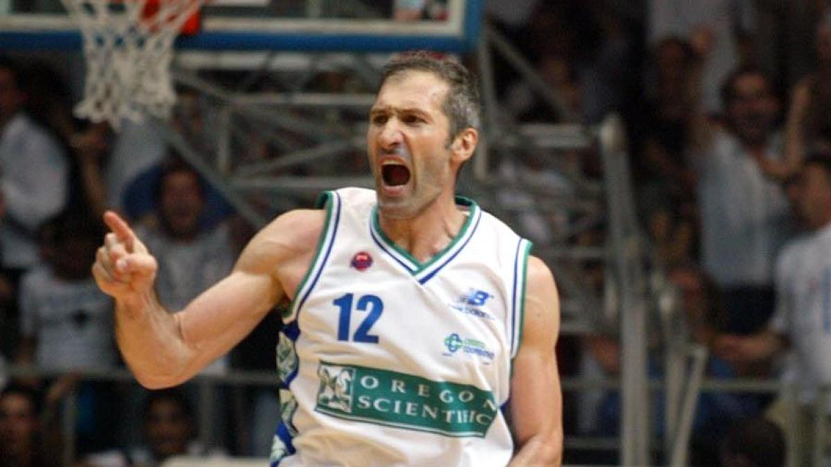 Riva: "Sono stato Nembo Kid, ho giocato con mio figlio. E quella volta che Michael Jordan..." Riva: "Sono stato Nembo Kid, ho giocato con mio figlio. E quella volta che Michael Jordan..."